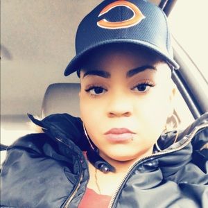 Meet your Posher, Amarilis